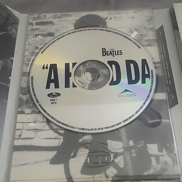 The Beatles collectible series a days hard night DVD from 2002 - Picture 6 of 9